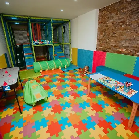 شقة فندقية Seasons زلاتيبور