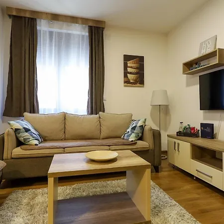 Апарт-отель Seasons 4*