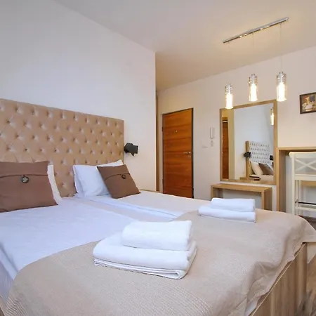 Aparthotel Seasons