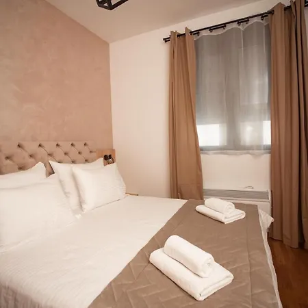 Seasons شقة فندقية 4*