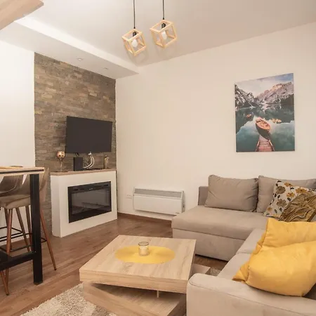 Seasons شقة فندقية