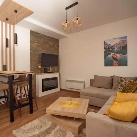 Seasons Aparthotel 4*
