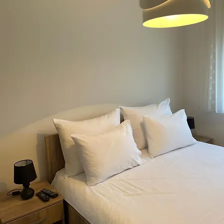 Seasons Aparthotel