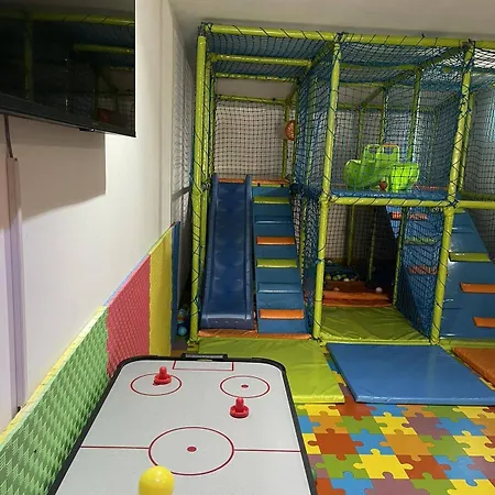 Seasons زلاتيبور