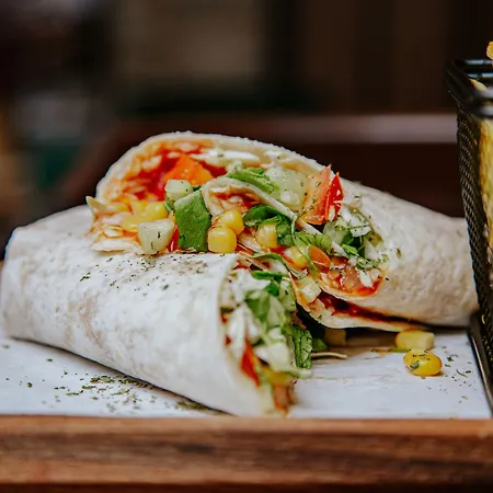 Апарт-отель Seasons 4*