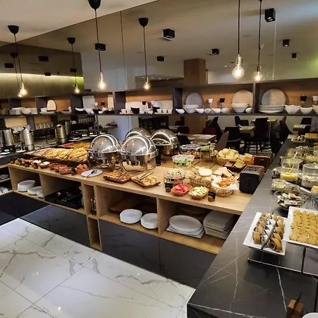 Seasons شقة فندقية 4*