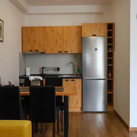 Seasons 4* زلاتيبور