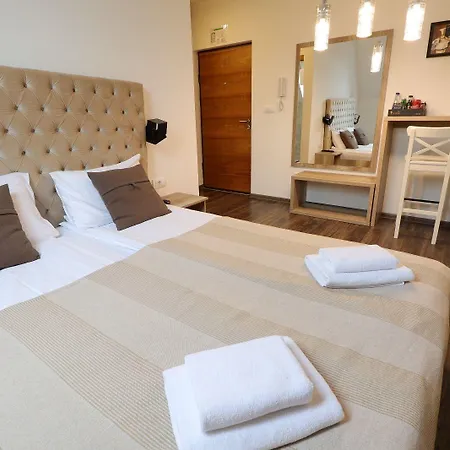 شقة فندقية Seasons زلاتيبور